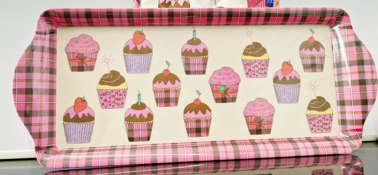 CUPCAKE OVEN GLOVES AND TRAY