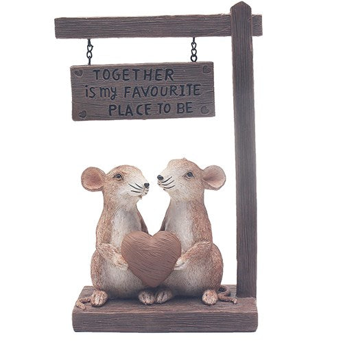 HAPPY MICE BABY FAMILY HANGING TOGETHER